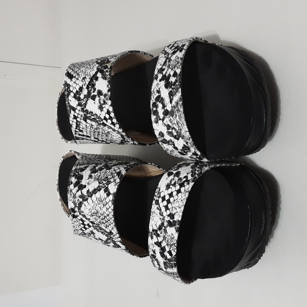 Volatile Snake Print Cross Strap‎ Wedge Sandal